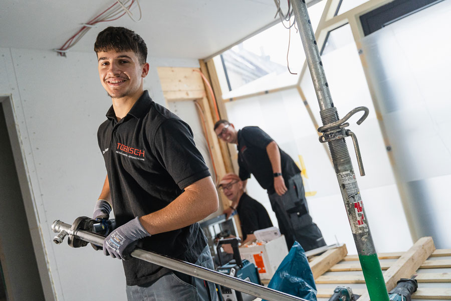 Tobisch Heizung + Sanitär - Familienunternehmen aus Weißenhorn. Ihre Experten für Heizung und Sanitär seit über 30 Jahren. Erfahren Sie mehr über unsere Geschichte und Werte.